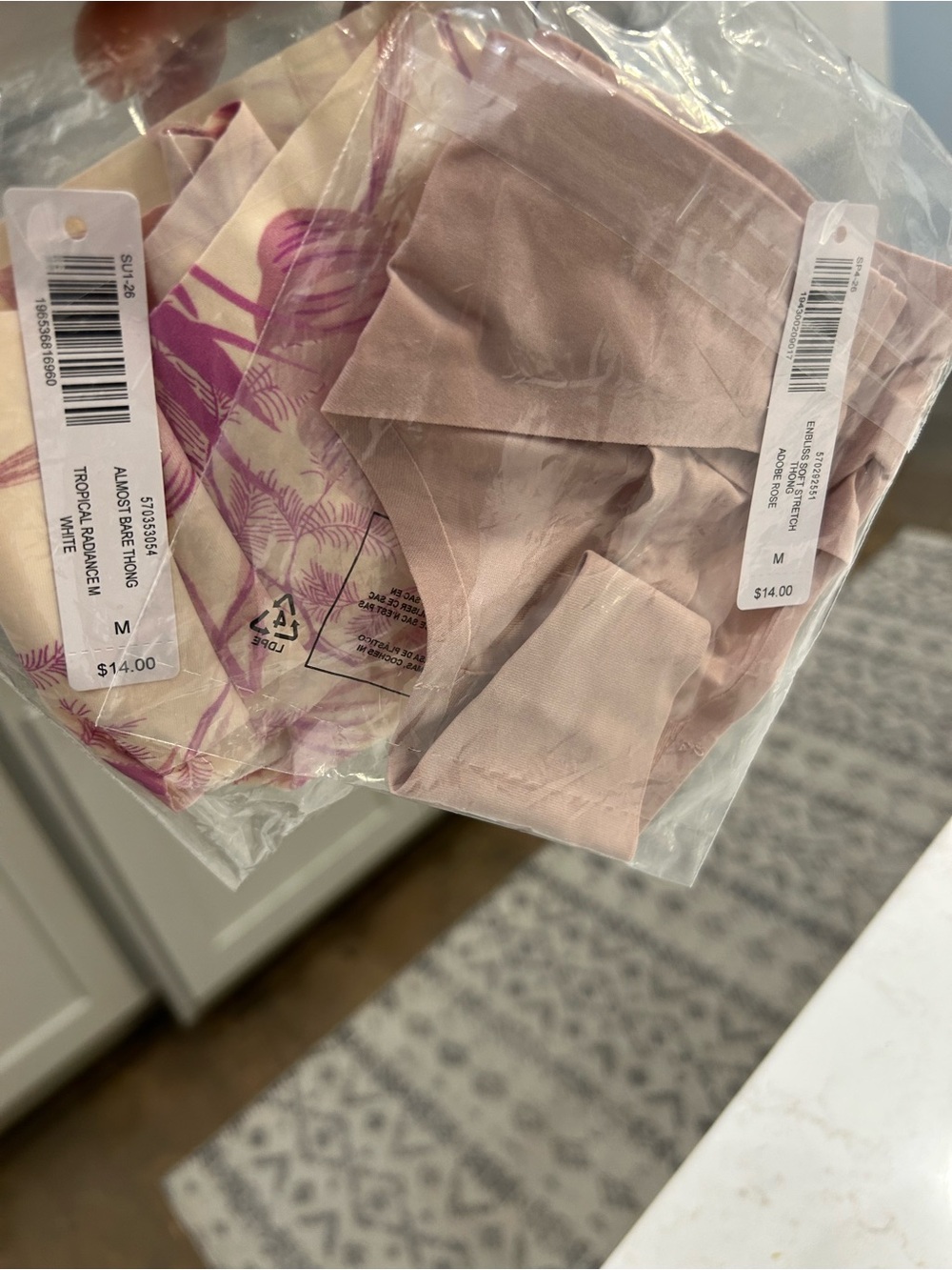 Brand new Pink Floral & Blush Soma Thongs